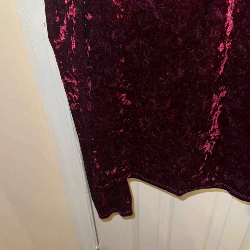 Primark Velvet Long Sleeve Top - Deep Red - Picture 10 of 10